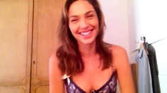 Gal Gadot sexy in bra