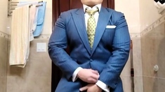 Str8 daddy jerking off in suit