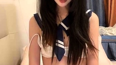 Amateur Asian teen sucks this big hard cock