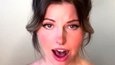 Big boob brunette masturbates on webcam