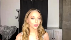 Young amateur teen in solo masturbation getting kinky