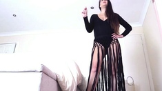 Sniff to submission - Dominant princess