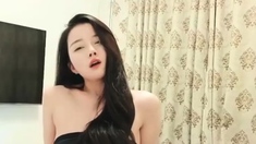 Webcam Asian camgirl testing brand new toy
