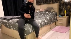 home made amateur blonde Masturbating