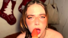 Lovely Amateur teen brunette masturbating outdoor