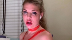 Amateur brunette ariana marie solo toying